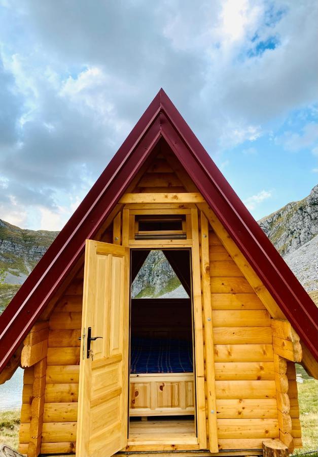Kapetanovo Jezero Bungalov Bed and Breakfast Ποντγορίτσα Εξωτερικό φωτογραφία