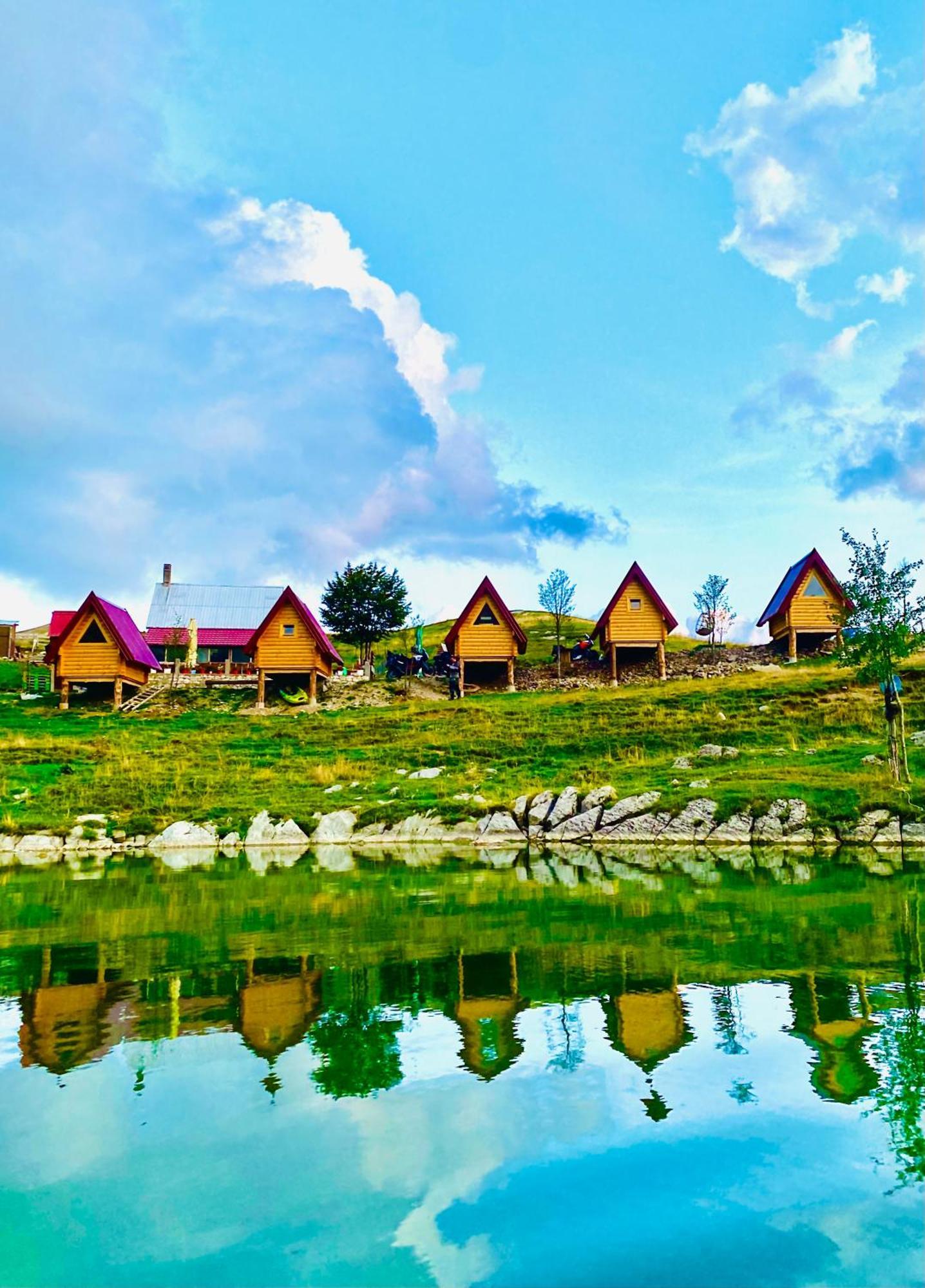 Kapetanovo Jezero Bungalov Bed and Breakfast Ποντγορίτσα Εξωτερικό φωτογραφία